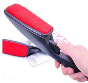 Brosse de dépoussiérage électrostatique rotative vêtements nettoyage à sec dispositif de collage cheveux manteau statique réutilisable brosse de dissolvant de fourrure pour animaux de compagnie - Product Image 1