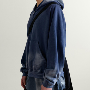 Sudadera con cremallera estilo streetwear vintage, efecto desgastado por el sol, de algodón de alto gramaje, con lavado a la piedra y al ácido, con cremallera, efecto desgastado, apliques y bordados. - Product Image 3