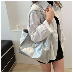 Nuevo bolso minimalista con forro de poliéster PU, bolso de hombro moderno para mujer, gran capacidad - Product Image 1