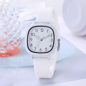 Reloj de cuarzo para estudiantes, delgado, silencioso, perfecto para exámenes y uso casual. - Product Image 1