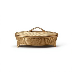 Caja de Almacenamiento de Frutos Secos y Dulces con Diseño Ondulado en Relieve Dorado, Organizador de Aperitivos de Lujo, Envase de Metal para Regalo Festivo o de Boda - Product Image 1