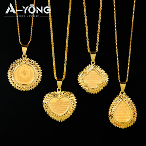 Collane con ciondoli a forma di lettera araba in stile classico AYONG, placcate oro 18k, design a cuore/moneta/quadrifoglio, gioielli di tendenza - Product Image 3