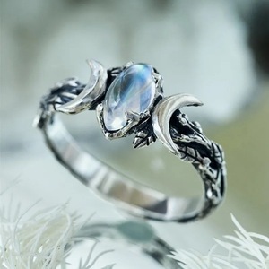 Anello vintage di tendenza per donna e uomo, accessorio gioiello unico e alla moda per tutti i giorni. - Product Image 6
