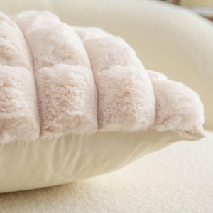 Fundas de Almohada Decorativas de Piel Sintética, Suaves y Acogedoras, con Diseño a Cuadros, Fundas de Almohada de Terciopelo para Sofá - Product Image 3