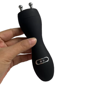 อุปกรณ์ยกกระชับใบหน้าไมโ<span class=keywords><strong>ค</strong></span>รเ<span class=keywords><strong>ค</strong></span>อเนตขนาดเล็กทำจากสเตนเลส ABS แบบยืนลูกกลิ้งนวดยกกระชับหน้าสำหรับดูแลผิวที่บ้าน - Product Image 1