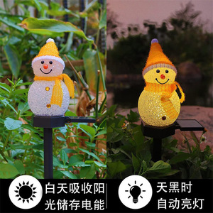 Lampes solaires de jardin en résine en forme de bonhomme de neige de Noël avec lumière LED pour décoration extérieure de fêtes - Product Image 4