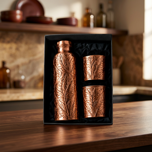 Botella de Agua de Cobre Hecha a Mano y Juego de 2 Tazas, 3 Piezas, con Patrón de Hojas Grabadas, Caja de Regalo Portátil para Bebidas - Product Image 1