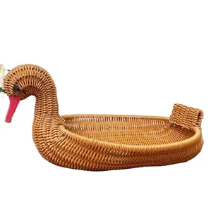 Cute Rattan Duck Storage Baskets Eco Friendly Rattan Duck Storage Toys Handwoven Rattan Basket for Storing Fruit Candy