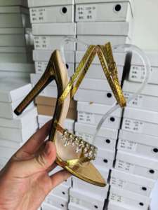 Sandales compensées sexy pour femme, style européen et américain, à bout ouvert, avec strass transparents et fermeture à boucle, nouvelle collection été 2025, grande taille, 11 cm - Product Image 6