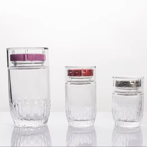 Bouteille carrée <span class=keywords><strong>pour</strong></span> <span class=keywords><strong>sel</strong></span> et épices de 150 ml (4 oz), récipient à épices en verre avec couvercle en bambou et plastique - Product Image 1