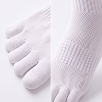 Chaussettes de course à cinq doigts avec logo personnalisé, compression de la voûte plantaire, maille respirante, séparateur d'orteils, chaussettes de sport anti-ampoules