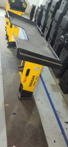SOOSAN SB30 BOÎTE TYPE DISJONCTEUR HYDRAULIQUE SKID STEER ATTACHABLE PLAQUE GARANTIE UN MOIS TUYAUX CISEAU BOÎTE À OUTILS CYLINDRE NITOGENE - Product Image 5