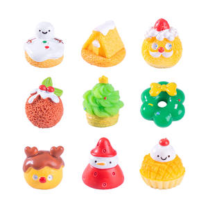 Chenjun Micro-Paisaje Navidad hombre <span class=keywords><strong>de</strong></span> pan <span class=keywords><strong>de</strong></span> jengibre, postre <span class=keywords><strong>de</strong></span> hojaldre, casa <span class=keywords><strong>de</strong></span> muñecas Diy accesorios decorativos, - Product Image 1