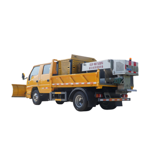 JMC petite balayeuse camion réservoir volume 5cbm balayeuse multifonctionnelle déneigement véhicule - Product Image 1