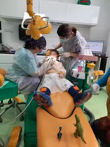 Sillón Dental Infantil con Reproductor de Películas, Sillón Dental Multifuncional Colorido para Niños - Product Image 6