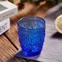 Gobelet en verre à eau en relief vintage avec gravure couleur rétro