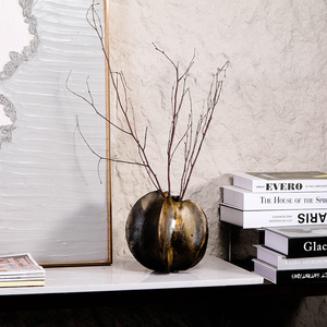 Kimdecor Aluminum Metal <strong>Flower</strong> <strong>Vase</strong> for Home Decor Interior Wholesale Metal <strong>Vase</strong> Luxurious Table <strong>Vase</strong> From China Factories - Product Image 1