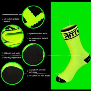 <span class=keywords><strong>Chaussettes</strong></span> <span class=keywords><strong>de</strong></span> randonnée d'hiver mi-mollet imperméables pour le camping <span class=keywords><strong>ski</strong></span> <span class=keywords><strong>Chaussettes</strong></span> respirantes à séchage rapide pour le cyclisme et les sports <span class=keywords><strong>de</strong></span> plein air - Product Image 5