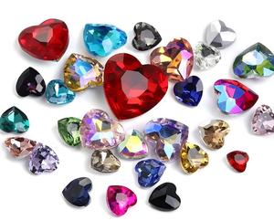 Accesorios de joyería DIY, diamantes de cristal, accesorios de ropa, accesorios hechos a mano, corazones con suela puntiaguda - Product Image 1