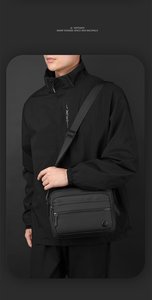 Sac bandoulière zippé pour sports de plein air, grande capacité, sac messager personnalisé, imperméable, décontracté, en PU/Nylon, sac à bandoulière tendance - Product Image 3