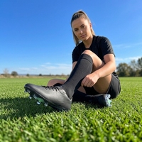 Chaussures de football FG/SG respirantes de haute qualité, disponibles en modèles montants et bas. Ensemble de chaussettes de football en cadeau