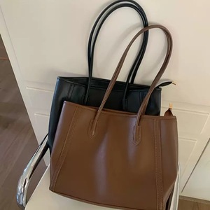 Nuevo Bolso Tote Vintage de Gran Capacidad, Estilo Coreano Moderno, Bolso de Hombro Ligero con Mini Bolsa Desmontable - Product Image 3