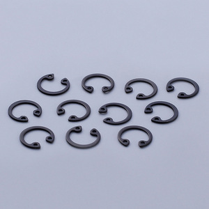 Anneau de retenue interne de type C Ting Sheng GB893 en acier au carbone métrique, oxydé noir, pour trou - Product Image 1
