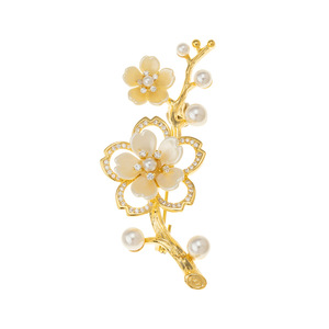 Muyu Plum Blossom Brooch Zinc Alloy Women's Party Flower Pin Accessory - Product Image 5