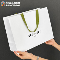 Sacs en papier personnalisés de luxe avec impression UV, sacs en papier pour emballages cadeaux avec votre propre logo