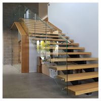 Prima Stair 商业建筑大楼符合建筑法规的安全设计 公共交通繁忙的楼梯