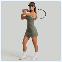 YIYI Ärmellose Schnelltrocknende Sportbekleidung Fitness-Sportkleidung Jumpsuits Gepolsterte Tennis-Golf-Kleider Trainingssets für Frauen