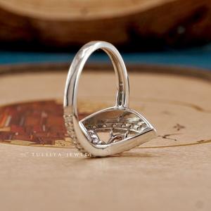 Anillos de diamantes brillantes elaborados con estilo de joyería fina, con diamantes cuidadosamente seleccionados y diseños elegantes. - Product Image 5