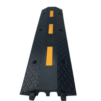Protector de Cables de PVC y Goma de Doble Propósito de 2 Canales en Amarillo y Negro, Reductor de Velocidad