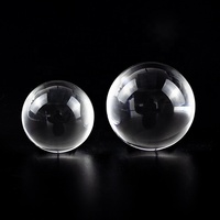 Boule de cristal K9 de haute qualité avec forme ronde transparente et effet de réfraction optique pour décoration