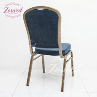 Chaise de banquet de luxe à cadre doré, durable, empilable, avec revêtement en velours bleu, design moderne, pour événements de mariage, location et affaires