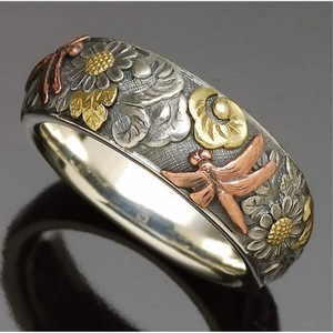 Bague en métal gravée rétro motif marguerite libellule, design floral, bijou unisexe, cadeau - Product Image 5