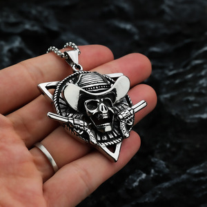 Collier pendentif crâne de cowboy occidental en acier inoxydable, bijoux de mode pour homme, cadeau, design géométrique asymétrique - Product Image 1