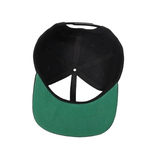 Casquette Snapback Homme Premium 6 Panneaux Structurée à Profil Élevé avec Logo Brodé 3D 100% Acrylique et Visière Verte - Product Image 3