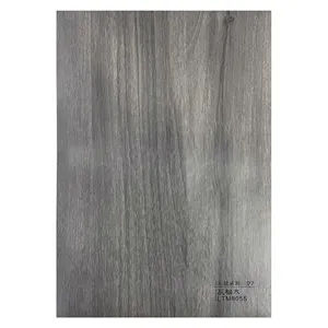 Película decorativa de grano de madera de PVC de color negro de larga duración para cubierta de muebles papel adhesivo de PVC en rollo