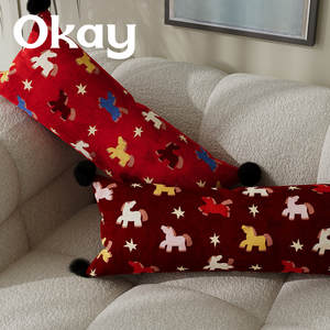 Taie d'oreiller longue rouge avec motif de cheval de dessin animé brodé, style rectangulaire avec pompons, pour canapé, voiture, lit, coussin lombaire - Product Image 2