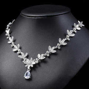 Conjunto de Joyería de Moda Coreana para Novia: Collar y Pendientes de Plata con Circones, Diseño Cristiano, Novedad al por Mayor - Product Image 4