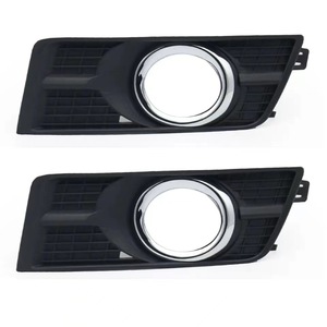 Cubierta de plástico para luces antiniebla del parachoques delantero Cadillac SRX, izquierda y derecha, 25778388 25778389, fijación con tornillos - Product Image 1