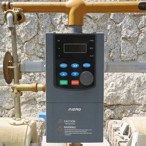 Variateur de fréquence solaire pour pompe à eau série A800 220V 0,75-18,5KW Monophasé vers Triphasé Générateur solaire Variateur de fréquence pour pompe submersible solaire 0,75kw - Product Image 2