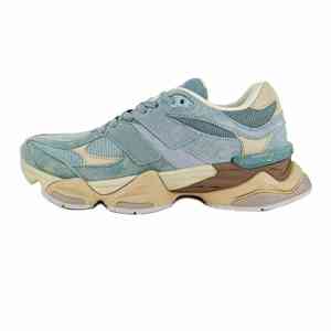 รองเท้าวิ่งและเดินลำลองสไตล์เรโทรสุดหรู ดีไซน์ทันสมัย พื้นกันลื่น เหมาะสำหรับกิจกรรมกลางแจ้ง วัสดุ PVC ด้านบน พื้นรองเท้าชั้นกลางทำจากยางลาเท็กซ์ พื้นรองเท้าด้านนอกทำจากยาง - Product Image 1