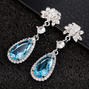 Orecchini Pendenti Lunghi a Goccia con Motivi Floreali, Orecchini con Pietre Colorate a Forma di Pera, Eleganti Gioielli per Feste e Matrimoni - Product Image 5