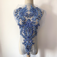 Appliques en dentelle brodée de fleurs, strass et perles pour la bordure d'épaule de robe de mariée