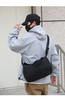 Sac de sport RUIQUWIN en gros, unisexe, léger, grande capacité, bagage à main, respirant, couleur unie, séparation sec/humide