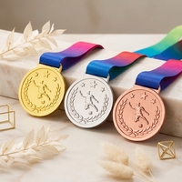 Prix d'usine en alliage de zinc personnalisé course 3D métal blanc médailles d'or sport Souvenir médailles clés pas cher médailles personnalisées Logo