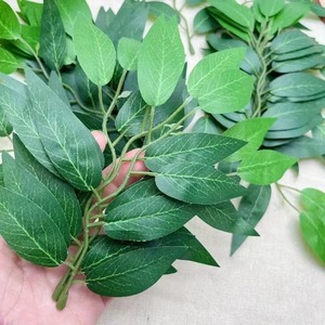 Rami Artificiali di Salice con Steli, Piante Verdi Finte Sempreverdi, Ideali per Ghirlande Fai-da-Te e Decorazioni Nuziali - Product Image 3