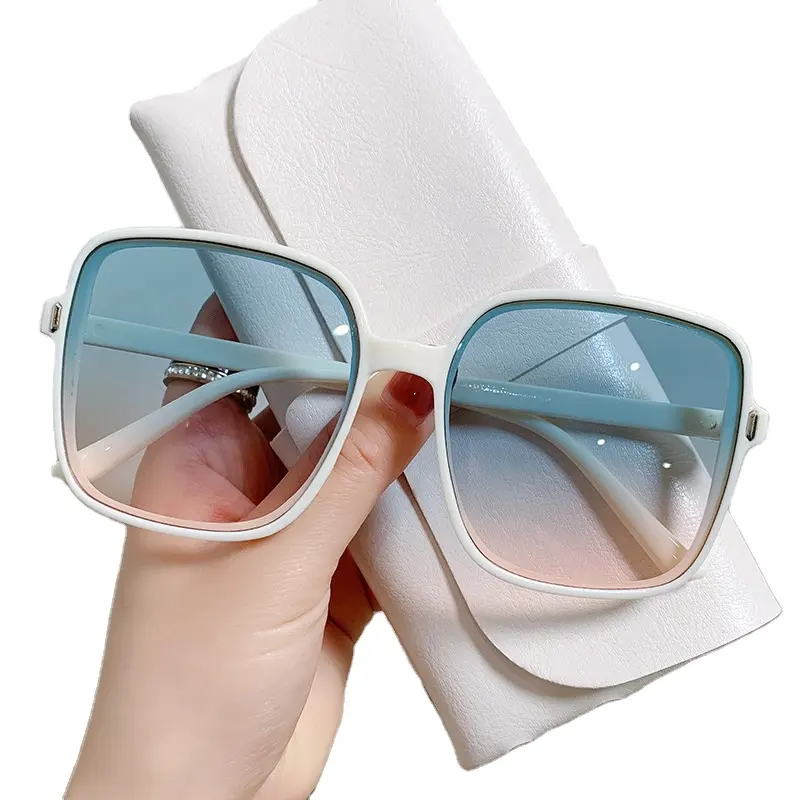 Kacamata hitam kotak wanita, gaya kasual trendi UV400 gradien grosir